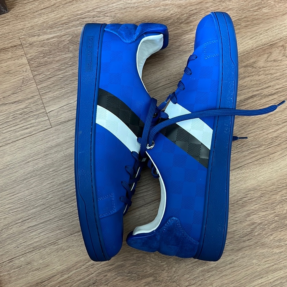 LOUIS VUITTON SNEAKERS